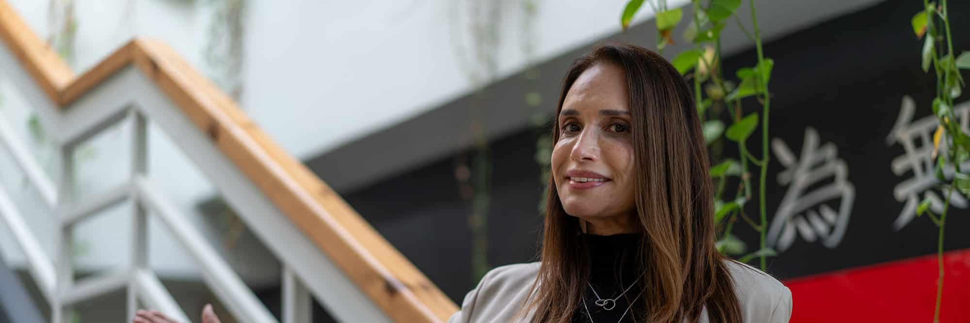 דברת קשתי, טיפול בהתמכרות